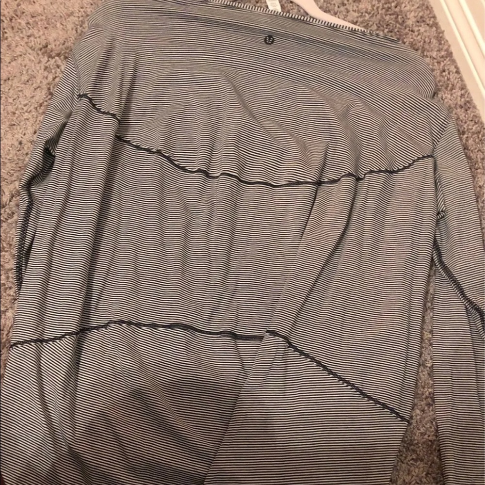 Lululemon top